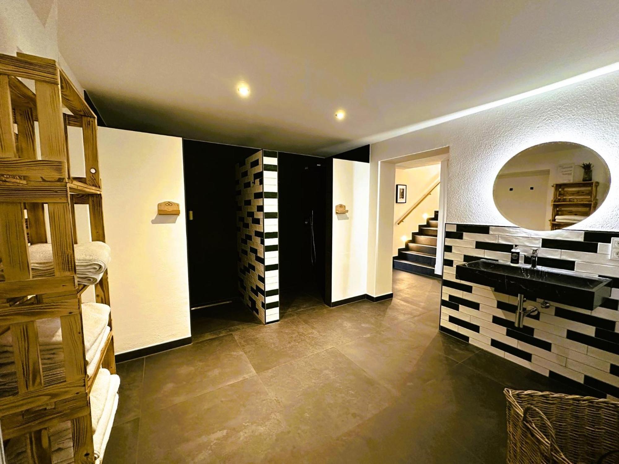 Moselhotel Weinhaus Simon 'Sauna'Restaurant'Eladesaeule Wintrich Extérieur photo